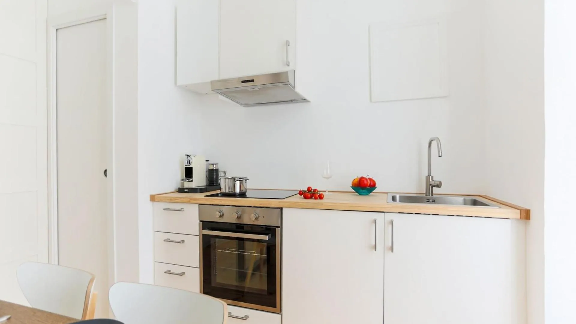 The Best Rent - Loft Near Colonne Of San Lorenzo Milão 0*,  Itália